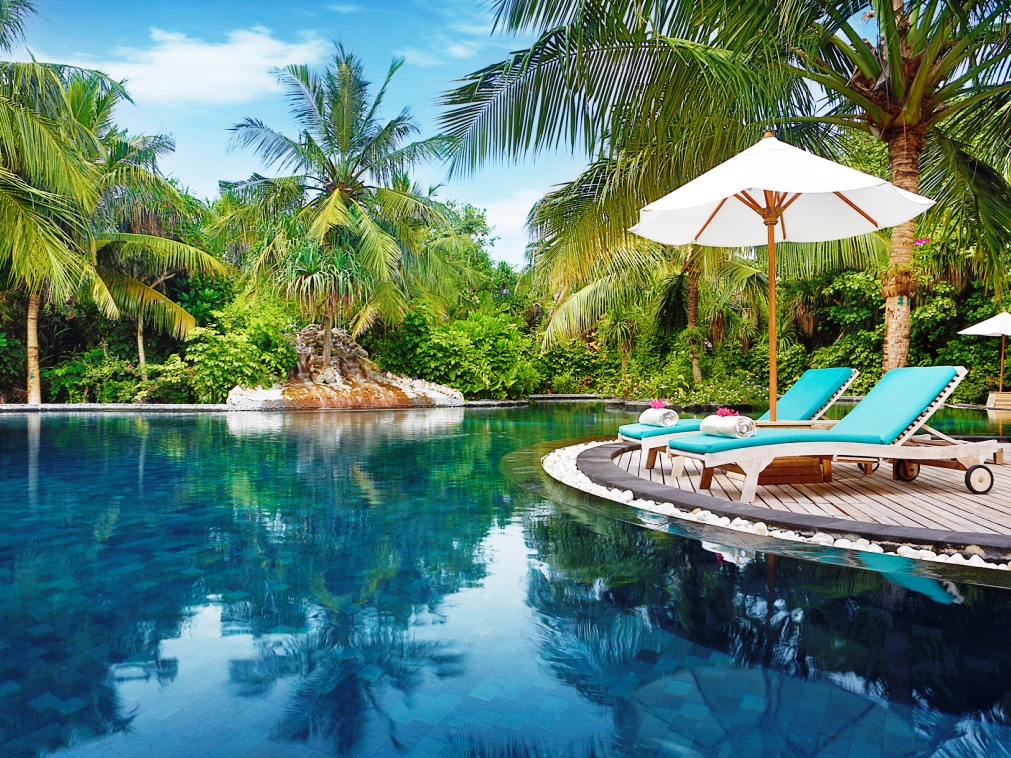 sejour_maldives_piscine_hotel_ja_manafaru