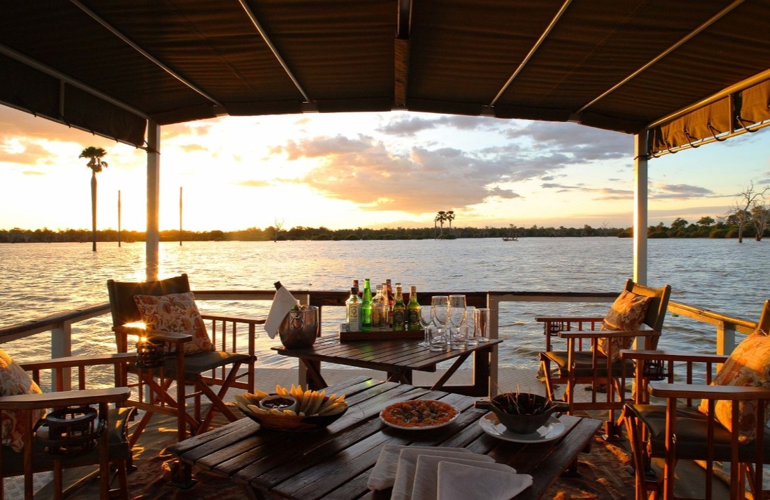 Voyage de nouvel an en Tanzanie - Une terrasse sur le lac Nzerakera - Amplitudes
