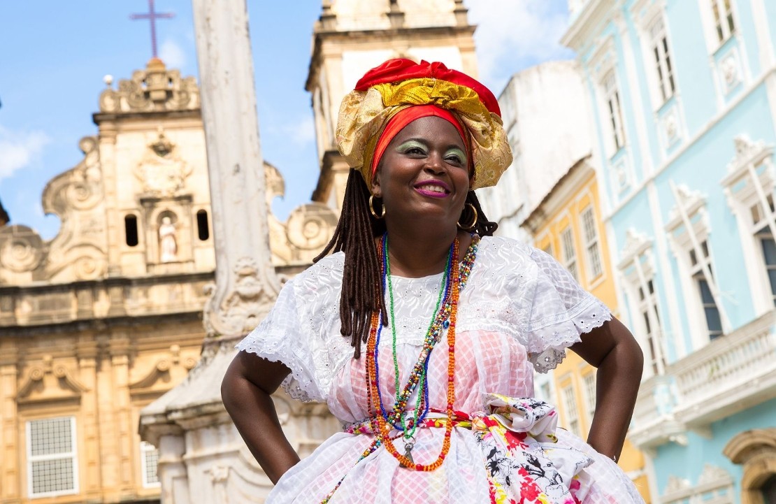 Séjour en hiver à Rio de Janeiro- Une femme en tenue traditionnelle - Amplitudes