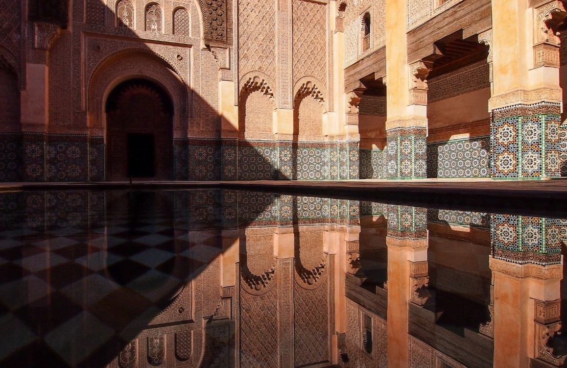 City trip en amoureux au Maroc - La médersa Ben Youssef dans la ville romantique de Marrakech - Amplitudes