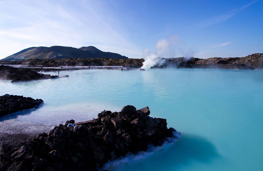 Moment de relaxation au Blue Lagoon, Islande - Amplitudes