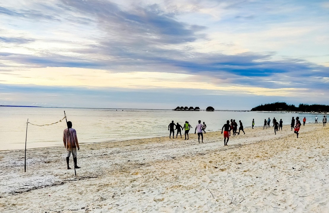 Voyage en famille à Zanzibar - La plage de Bwejuu - Amplitudes