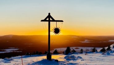 Voyage en solo sur mesure - Le lever de soleil sur la Laponie - Amplitudes