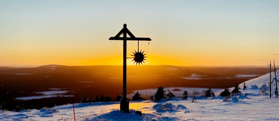 Voyage en solo sur mesure - Le lever de soleil sur la Laponie - Amplitudes