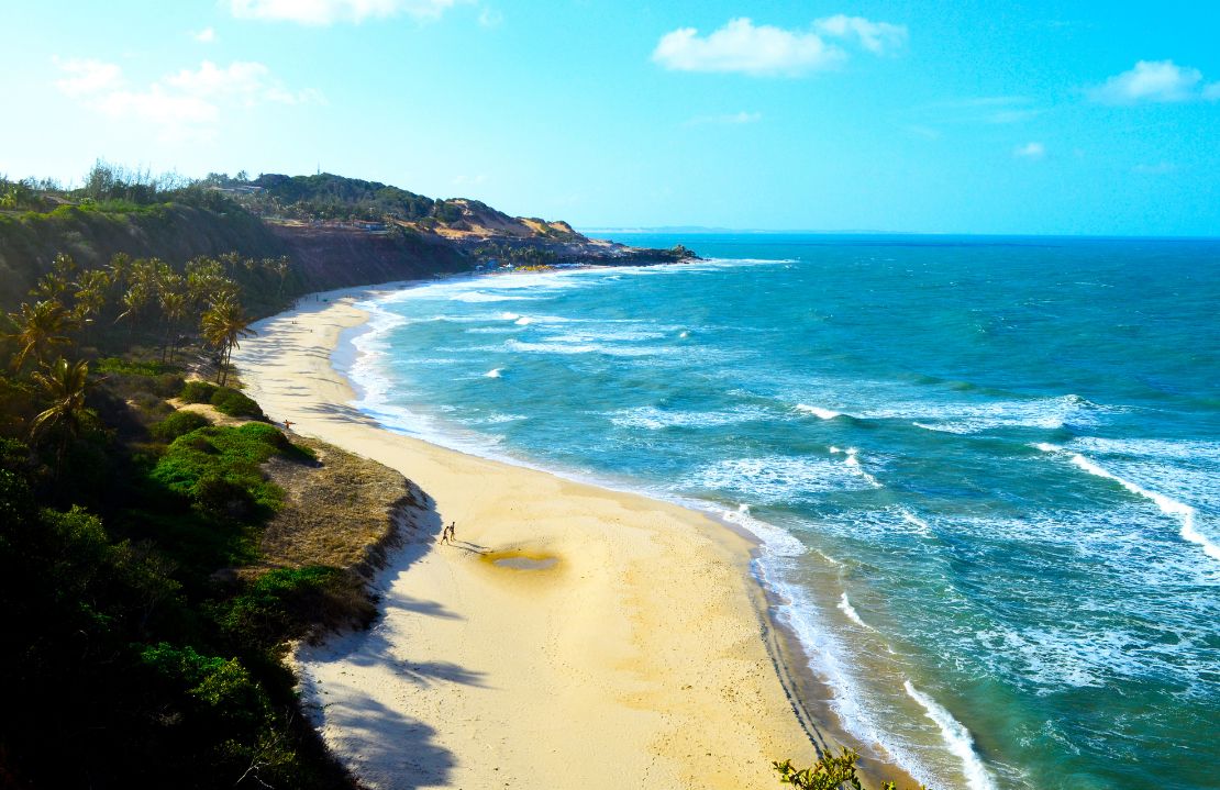 Voyage en amoureux dans l'une des plus belles plages du Brésil - Baignade reposante à Praia do Amor - Amplitudes