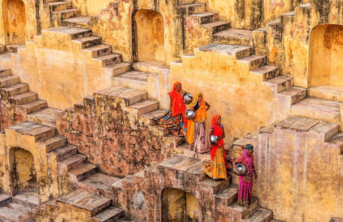 Voyage en Inde - Les célèbres escaliers Panna Meena Ka Kund - Amplitudes