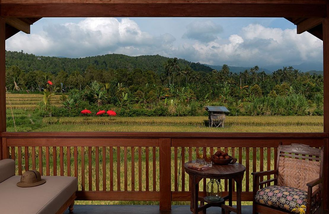 Séjour au Sanak Retreat - terrasse vue sur les champs de Bali - Amplitudes