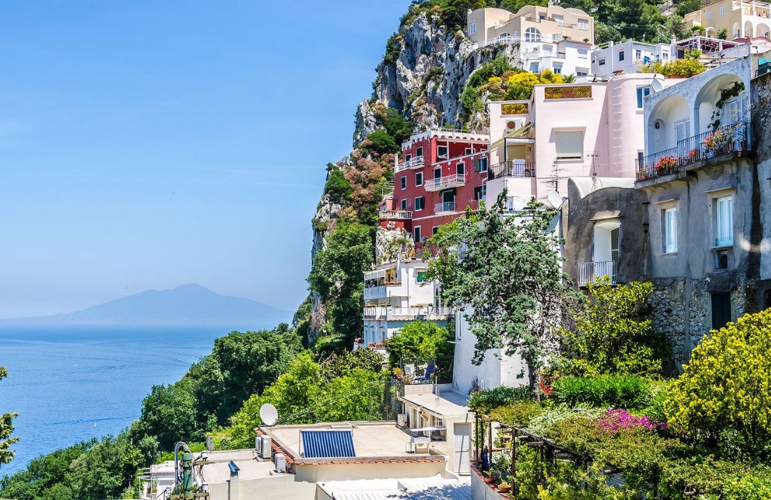 Voyage de luxe à Capri - vue sur les falaises – Amplitudes
