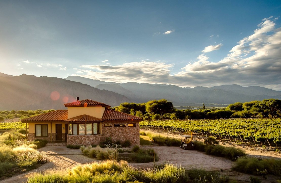 Séjour en estancia en Argentine - Une maison au bord des vignes - Amplitudes