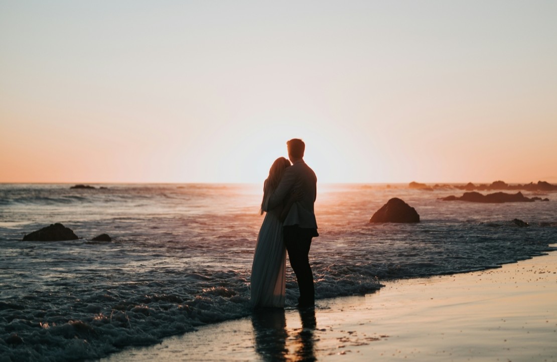 Voyage de noces surprise - Un coucher de soleil sur la plage - Amplitudes