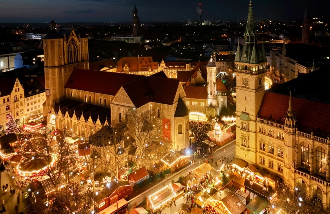 Noël insolite à Prague - La place de vieille ville - Amplitudes