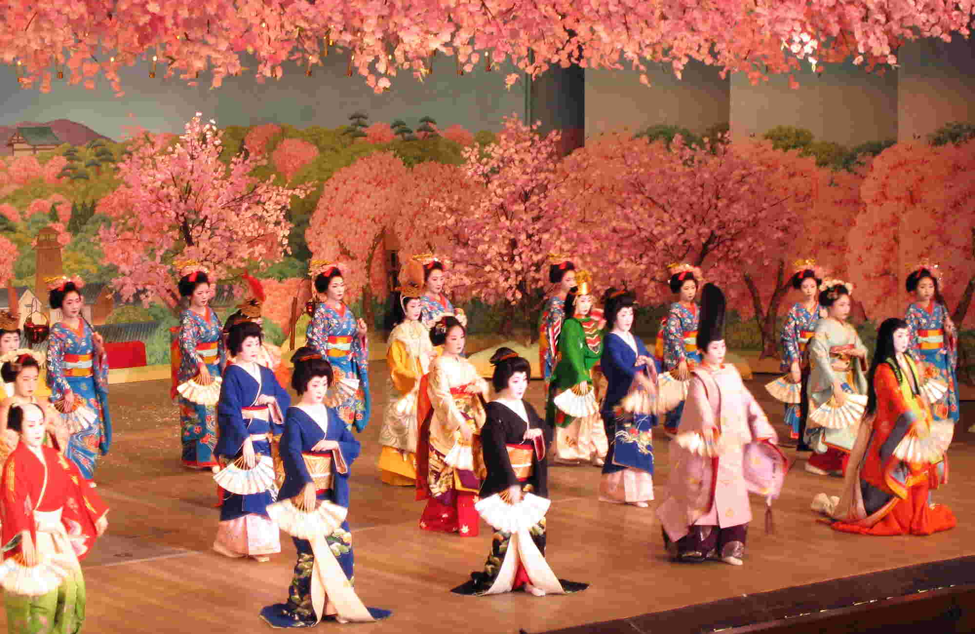 Miyako Odori à Kyoto pour célébrer le Hanami avec Amplitudes