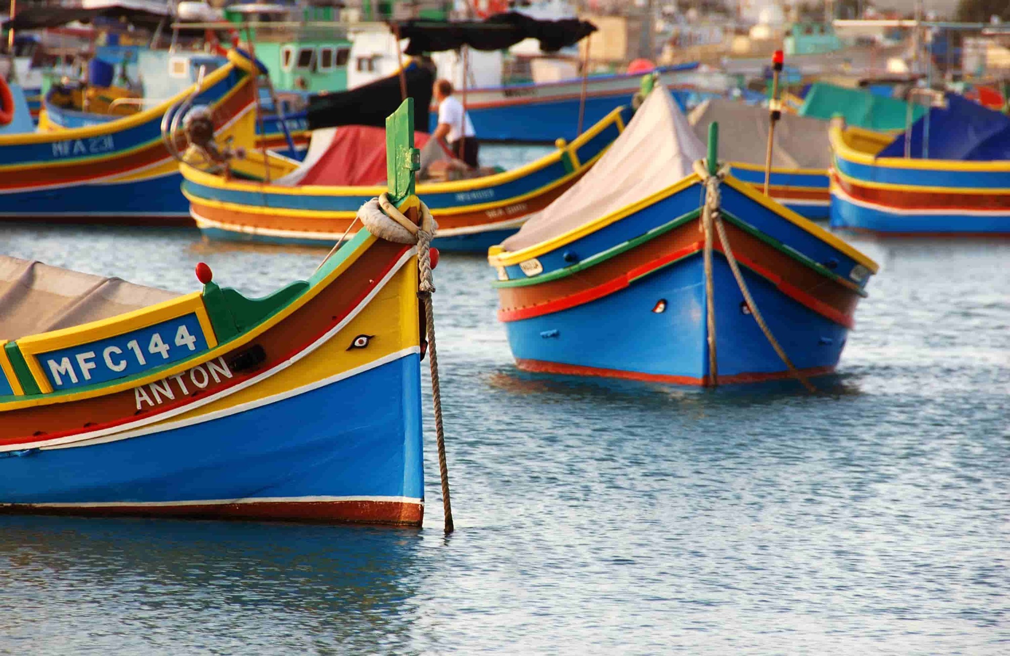 Découvrir Marsaxlokk, charmant village de pécheurs à Malte. 