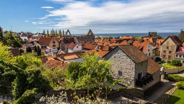 Visby en Suède a inspiré Kiki la petite sorcière de Miyazaki par Amplitudes