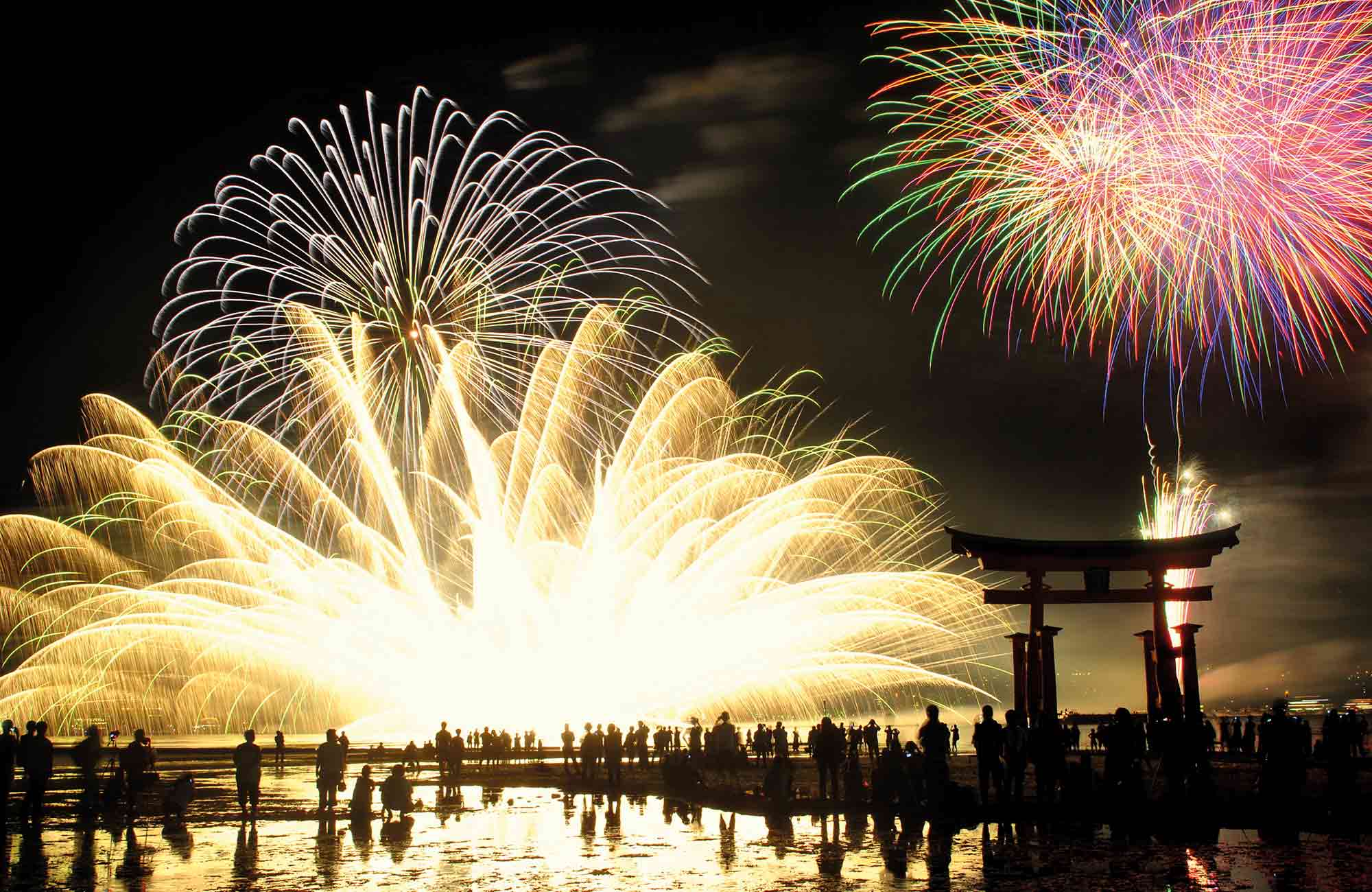 Hanabi les feux d'artifice au Japon en été avec Amplitudes