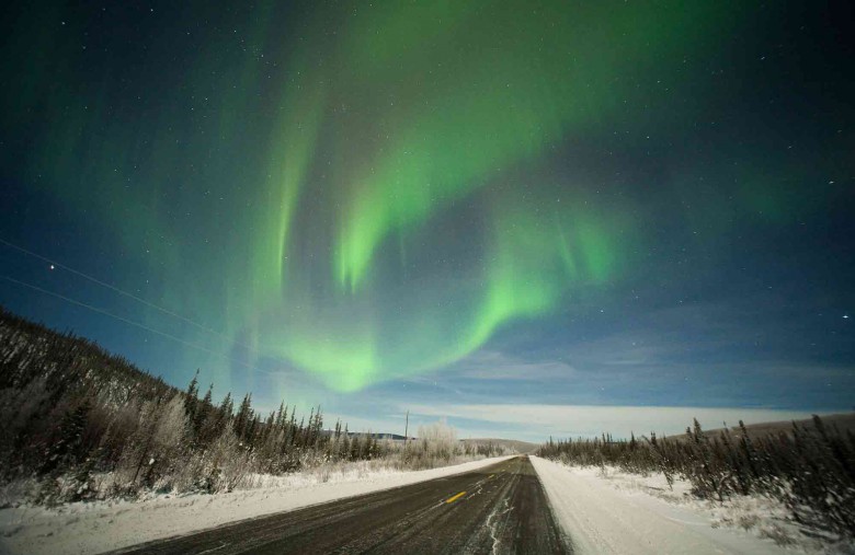 Alaska north to the future. Фэрбенкс Аляска. Северное сияние за тучами. Фэрбенкс Аляска фото. Сисястые девушки севера Аляски