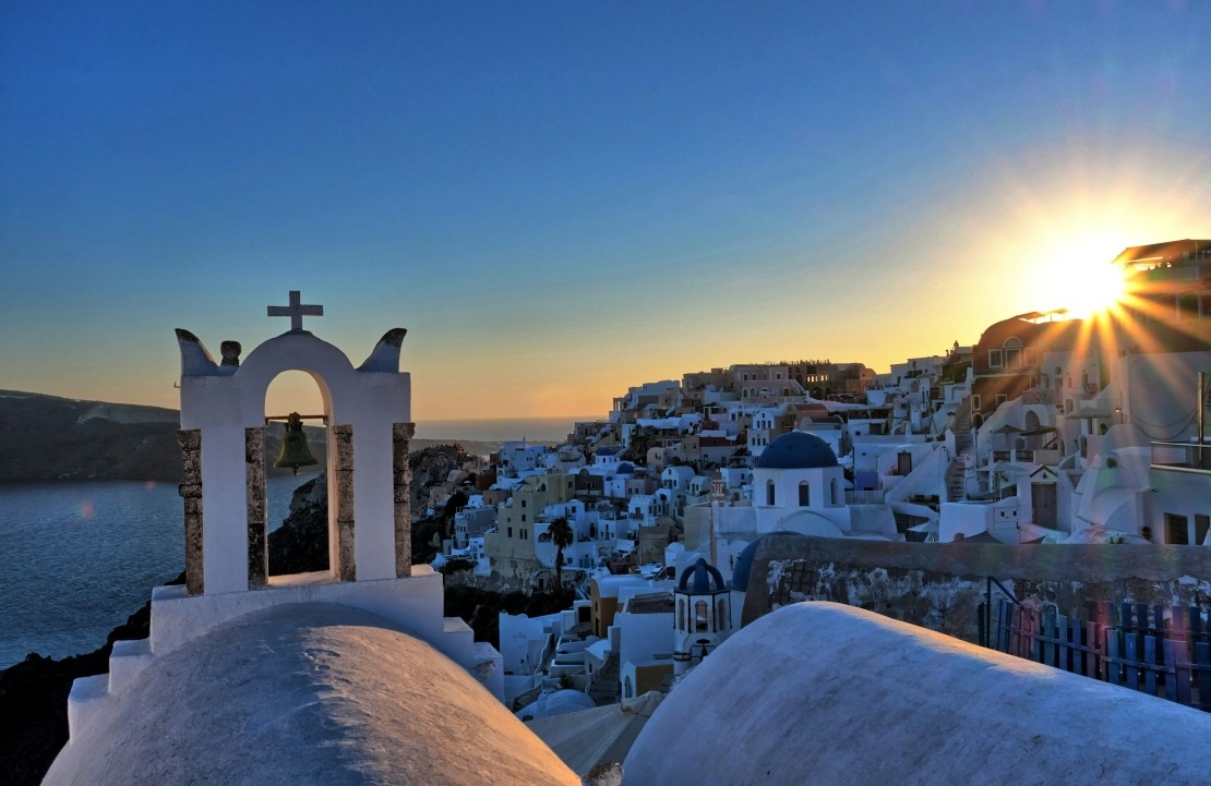 Voyage en amoureux en Grèce - Santorin au coucher de soleil - Amplitudes
