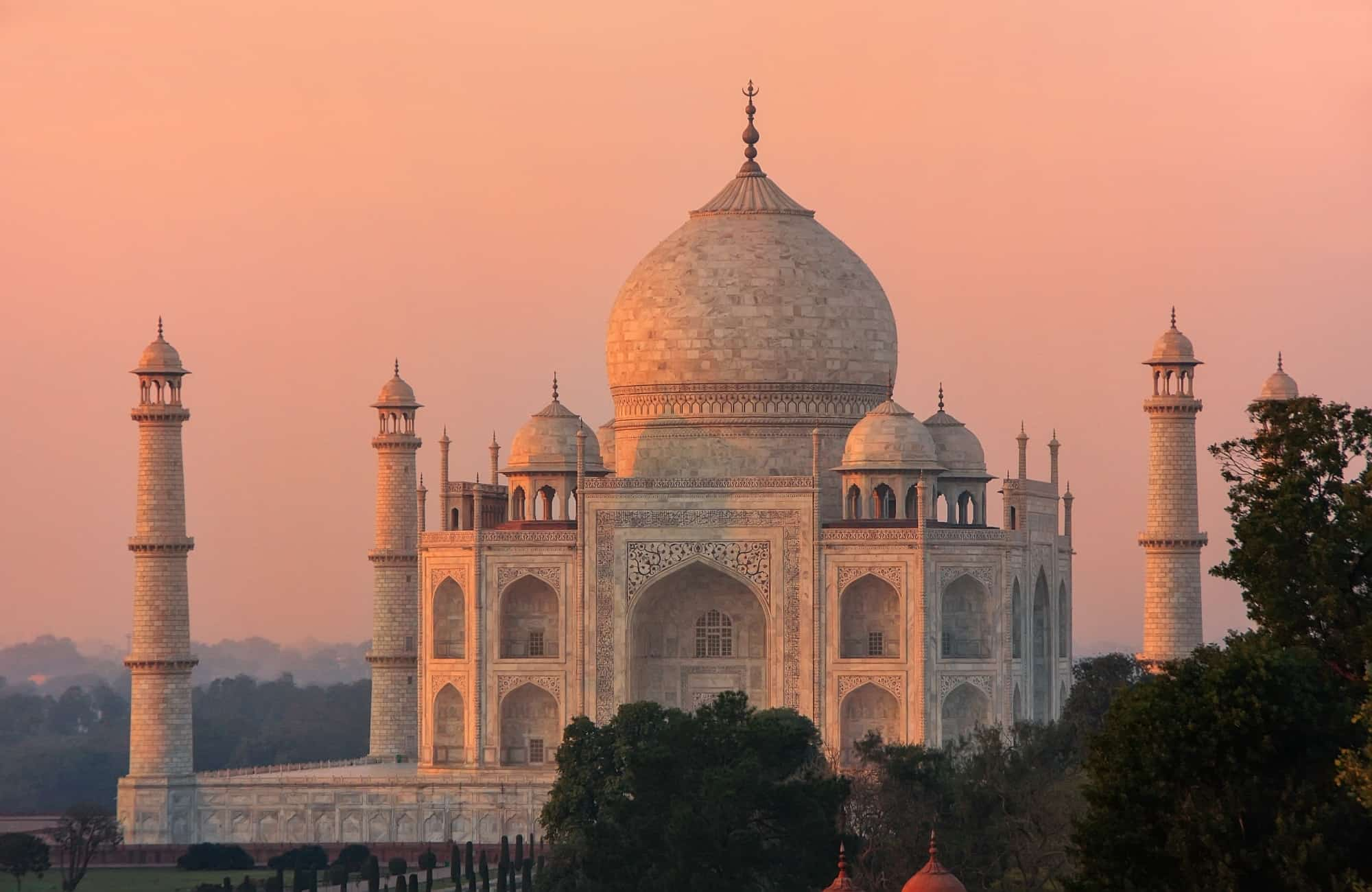 Vue sur le mausolée Taj Mahal