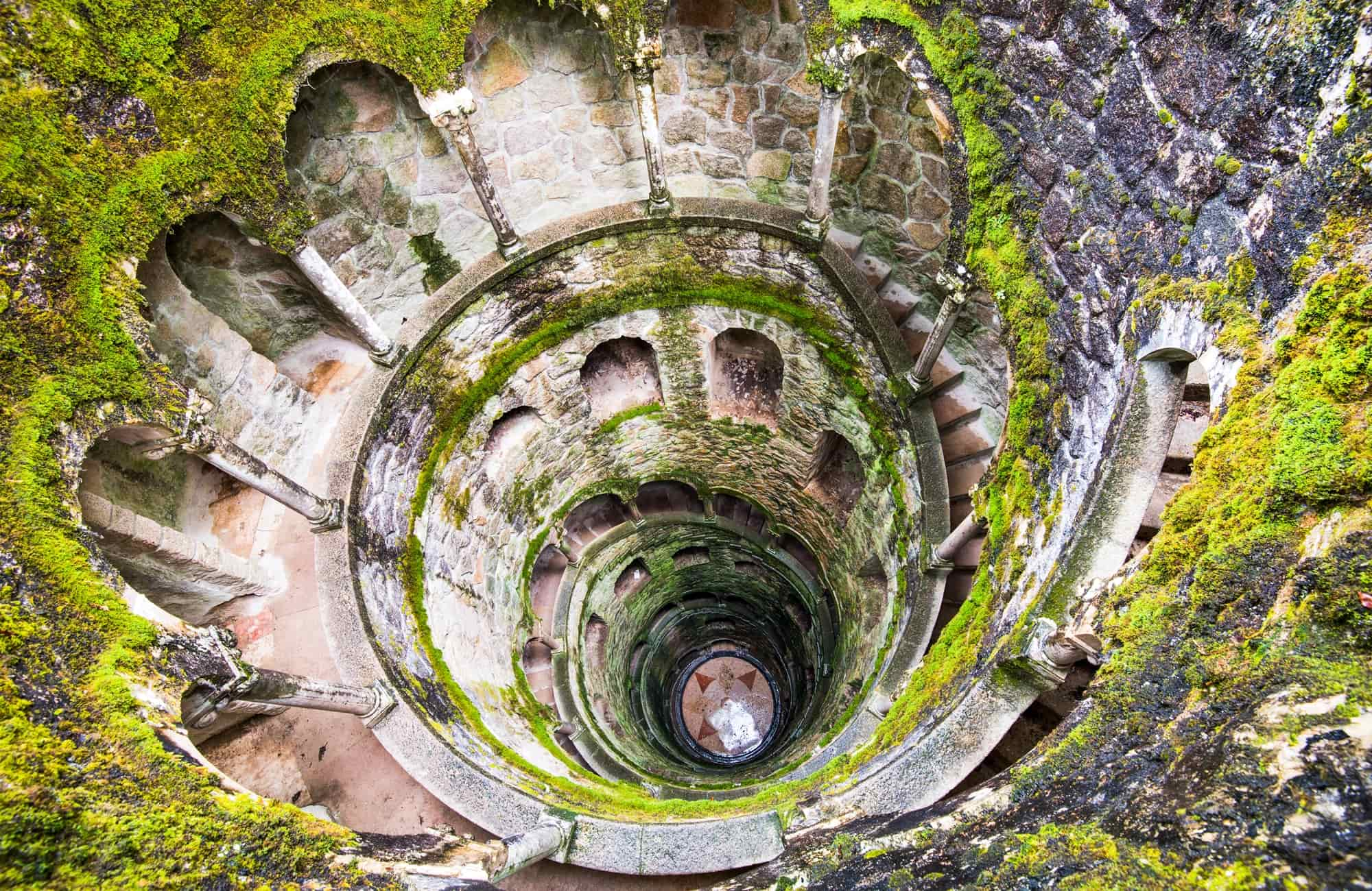 Voyage Sintra - Puits Initiatique Quinta da Regaleira - Amplitudes