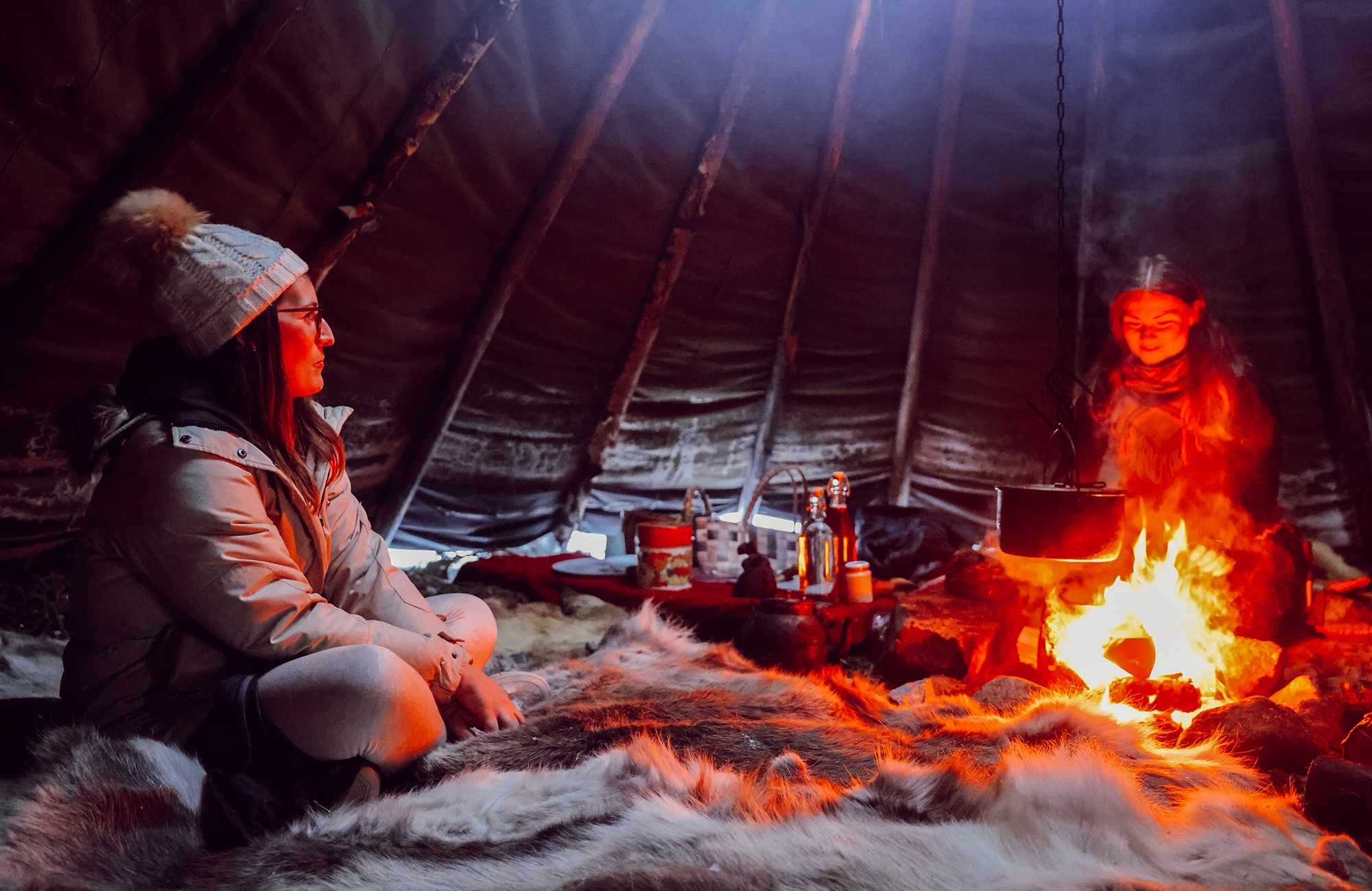 Voyage Laponie Suédoise - Déjeuner Tente Sami Elles en Parlent - Amplitudes