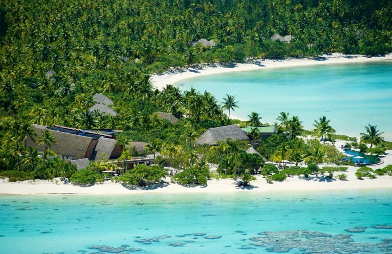 Séjour de luxe en Polynésie - The Brando vu du ciel - Amplitudes