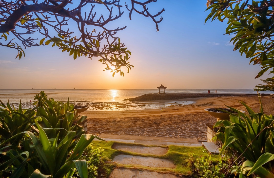Séjour en famille en Indonésie - Lever de soleil sur Bali - Amplitudes
