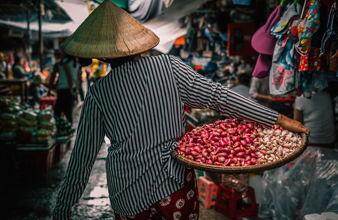 Circuit chauffeur-guide au Vietnam - Marché aux épices d'Hué - Amplitudes