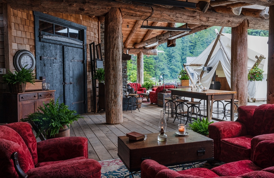 Circuit chauffeur-guide au Canada - Terrasse du Clayoquot Wilderness Resort - Amplitudes