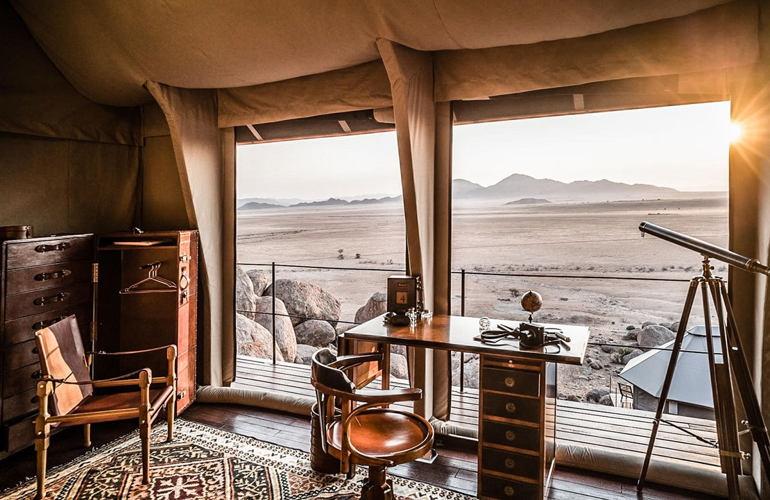 Voyage en amoureux en Namibie - La vue sur le désert depuis votre chambre du Sonop Zannier Hotel - Amplitudes