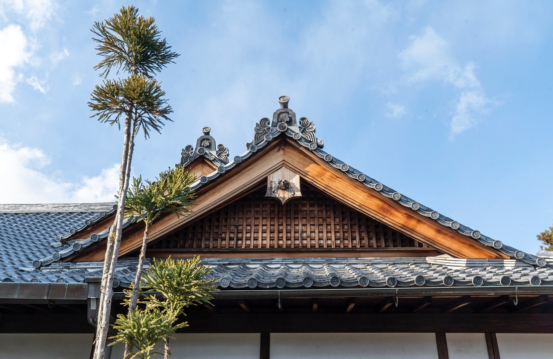 Voyage en train au Japon - Fronton du temple Daitoku-ji  - Amplitudes