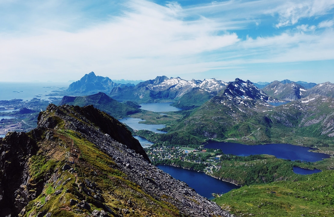 Circuit chauffeur-guide en Norvège - Vue panoramique sur les Lofoten - Amplitudes