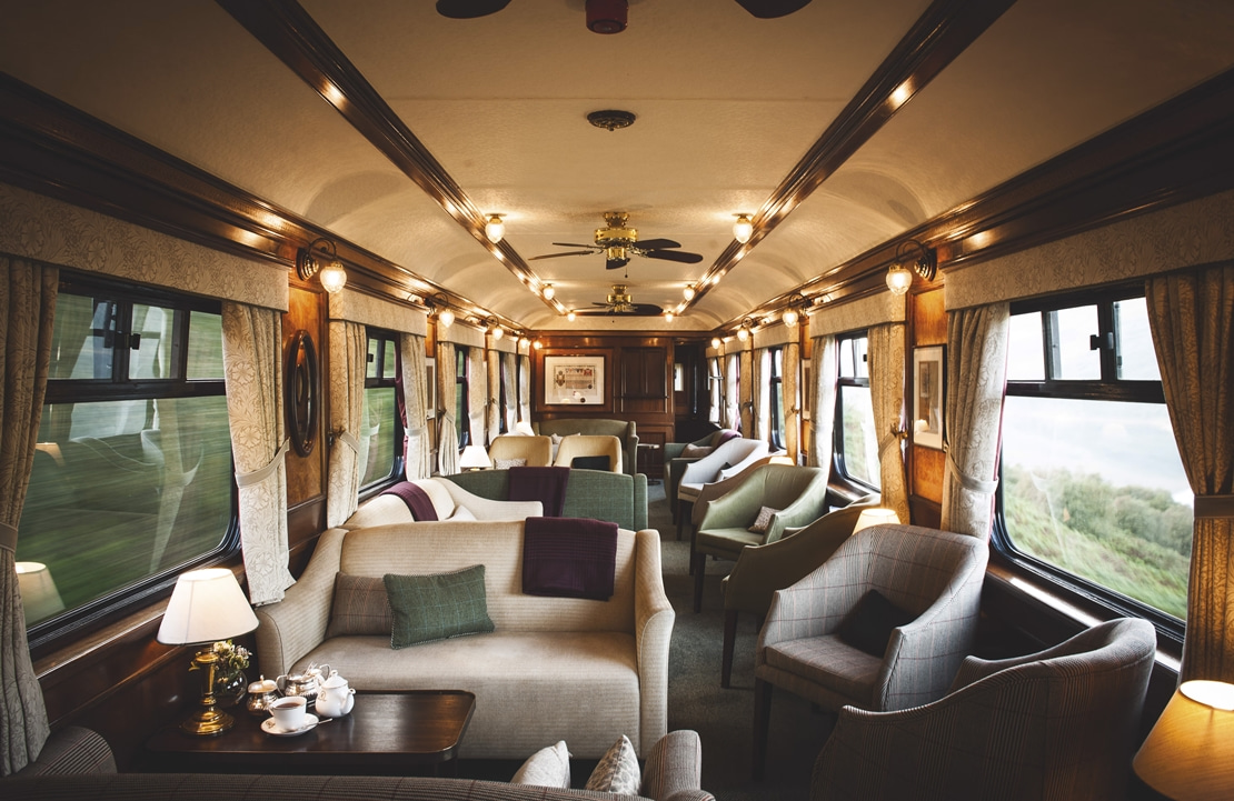 Voyage en train culturel en Écosse - Le salon d'observation du Belmond Royal Scotsman - Amplitudes