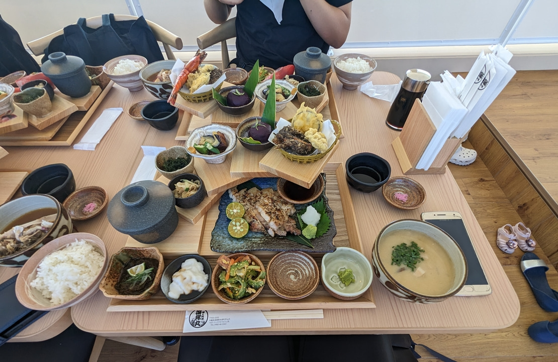 Découverte des zones bleues - Petit-déjeuner à Okinawa - Amplitudes