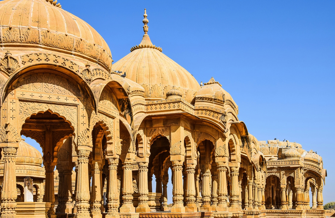 Voyage sur mesure en Inde - Les cénotaphes de Jaisalmer - Amplitudes