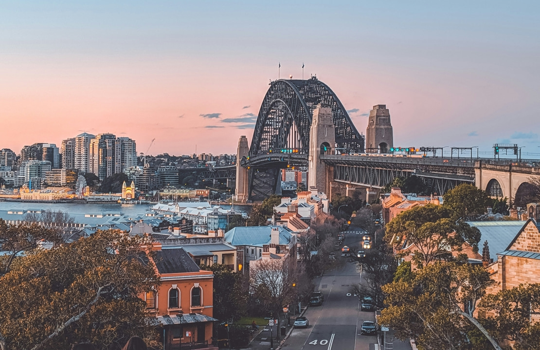 Voyage en famille à Sydney - Vue du Harbour Bridge à l'aube - Amplitudes
