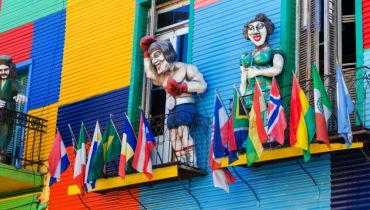 Voyage en famille en Amérique Latine - Façades colorés, boxeurs et drapeaux - Amplitudes