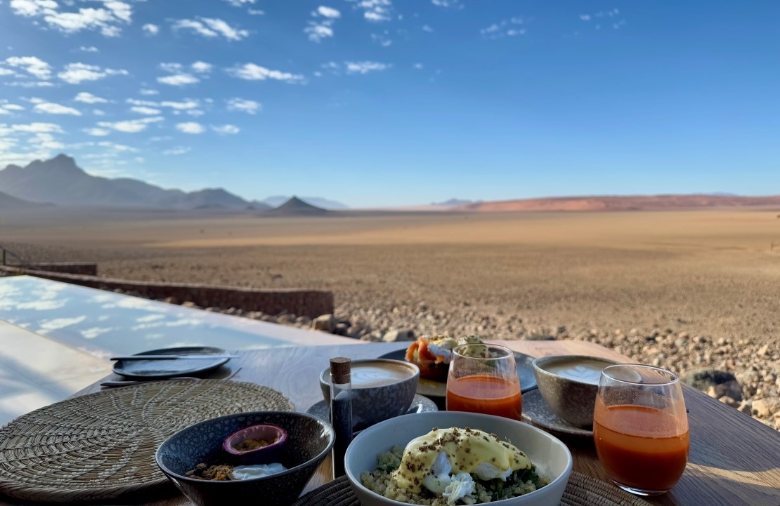 Séjour en Namibie - Petit-déjeuner face au désert du Namib - Amplitudes