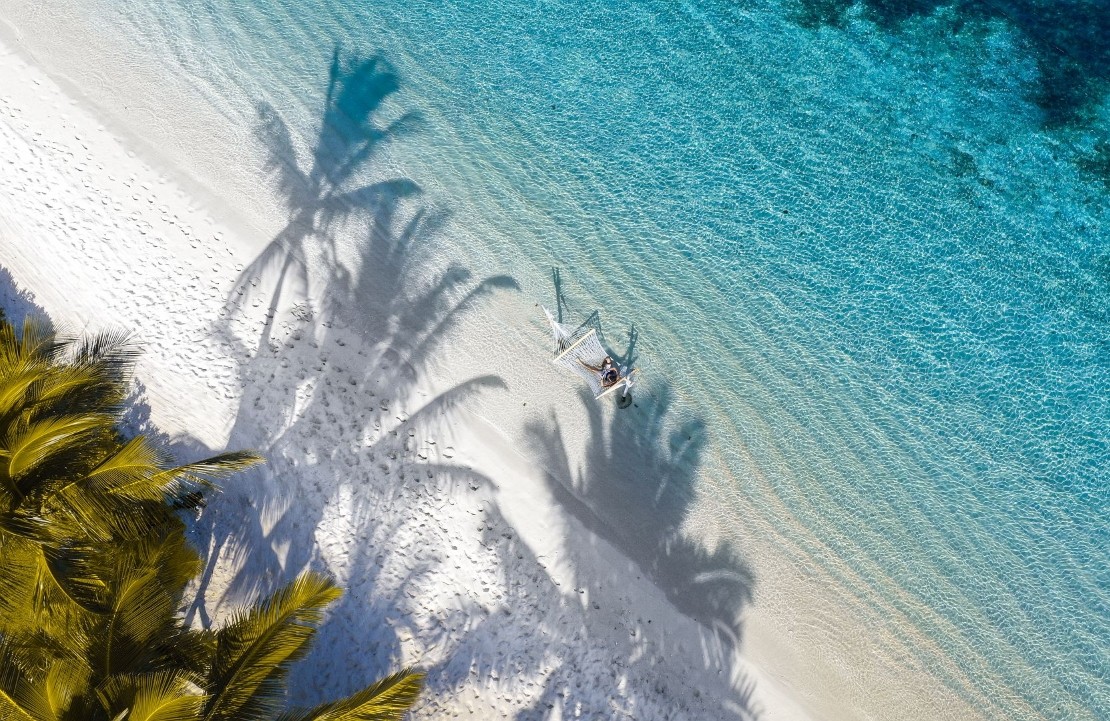 Lune de miel aux Seychelles - Une plage de sable blanc au bord du lagon - Amplitudes