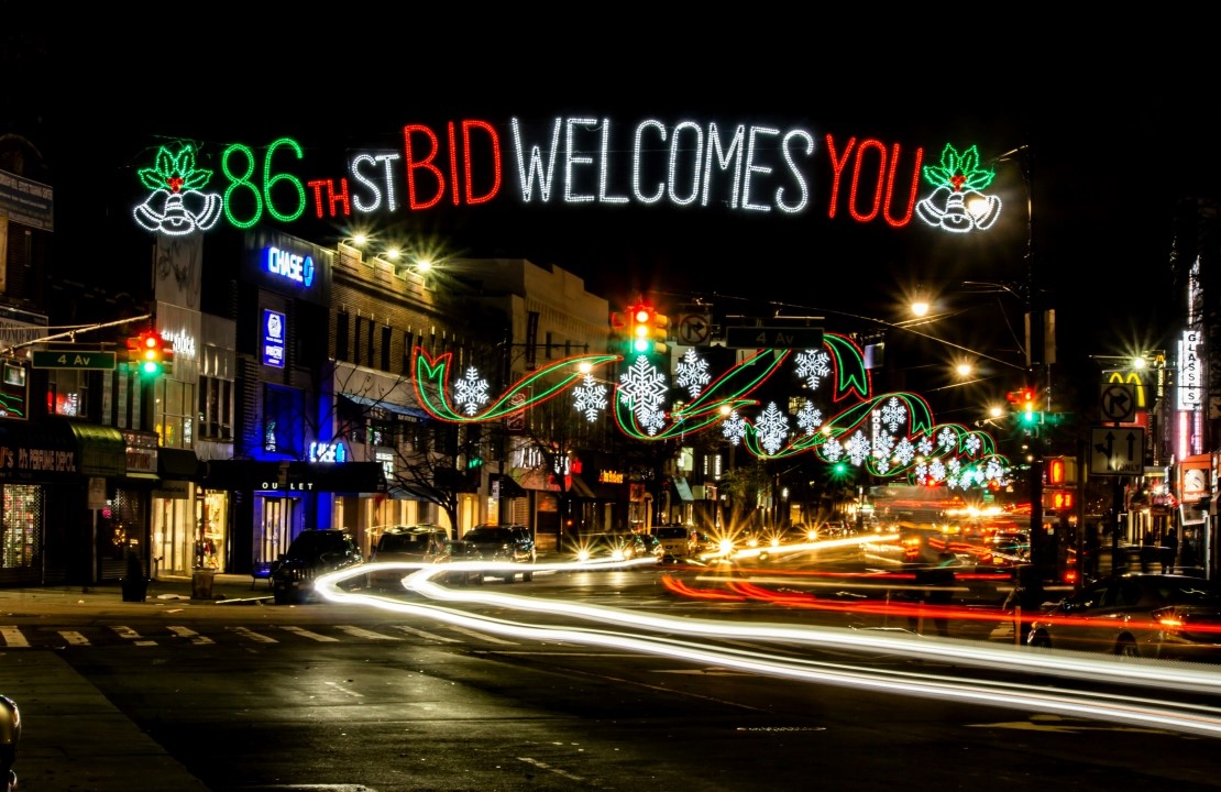 Voyage féérique à New York - Les rues illuminées de Brooklyn - Amplitudes