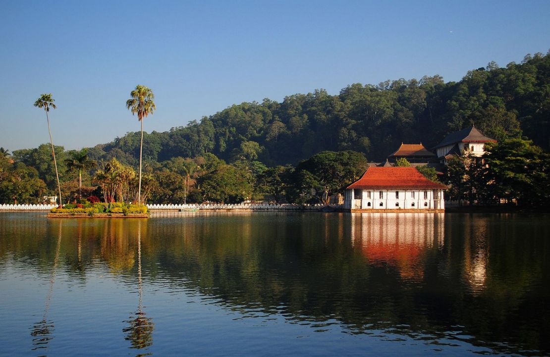 Voyage à Kandy - lac de Kandy - Amplitudes