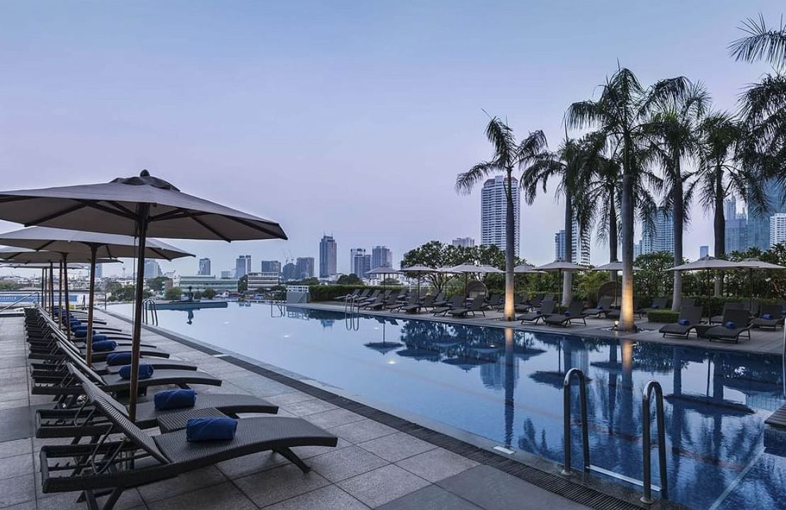 Séjour au Chatrium Riverside Bangkok - piscine extérieure - Amplitudes