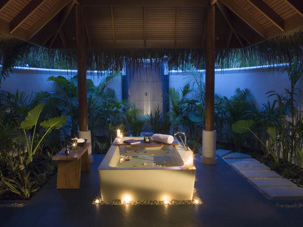 voyager_maldives_hotel_anantara_veli_amplitudes