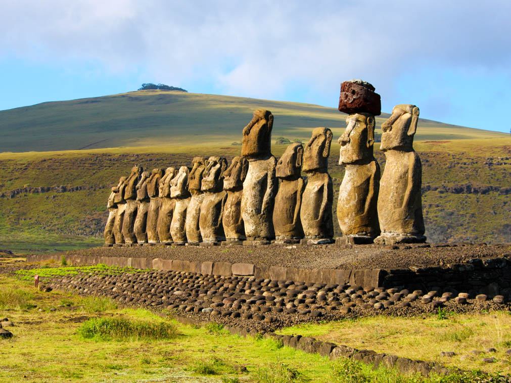 voyage_ile_paques_statues_de_pierre_moais