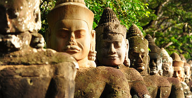 Statues à Angkor Thom - Cambodge