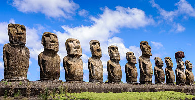 Ile de Pâques- Statues Ahu Tongariki dans la plage Anakena
