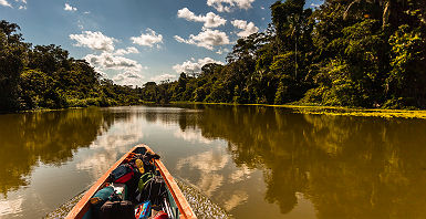 Equateur - Traversée en bateau de la lagune Limoncocha au sein de l' Amazonie