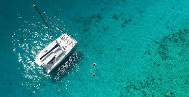 accroche-a-la-cabine-catamaran