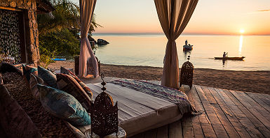 Kaya Mawa Lodge - Vue sur le lac depuis la terrasse du restaurant dans la plage