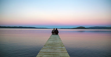 Couple au bord du lac Rotorua