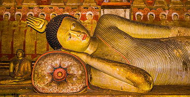 Sri Lanka - Statue de bouddha dans le temple d'or de Dambulla